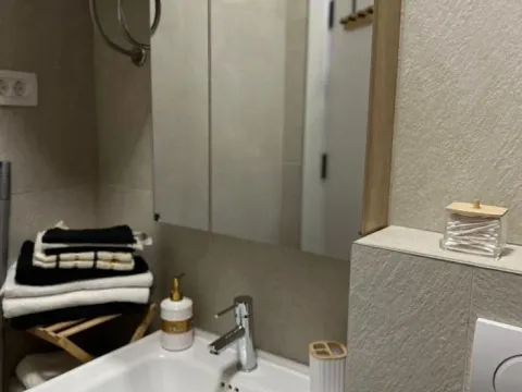 Rent, two bedroom apartment, 70m², Seljanovo, Tivat - image 12