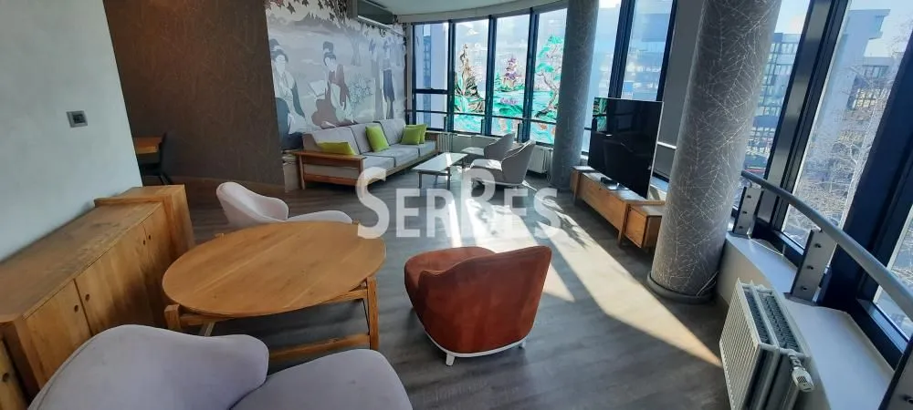 Izdavanje, četvorosoban stan, 123m², Centar, Novi Sad