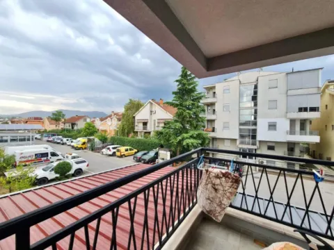 Prodaja, jednosoban stan, 51m², Stari Aerodrom, Podgorica - image 2