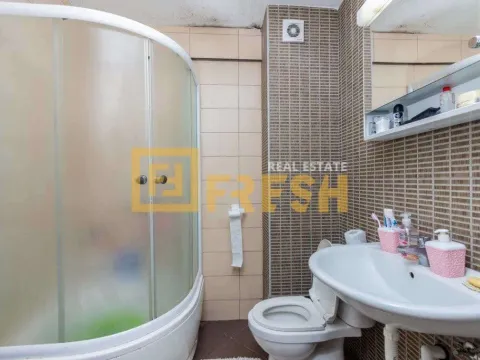 Sale, two bedroom apartment, 80m², Drač, Podgorica - image 16