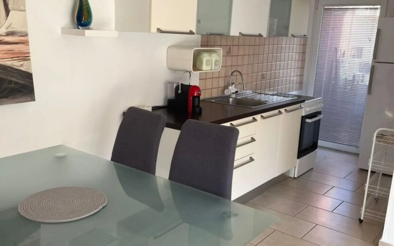 Prodaja, dvosoban stan, 51m², Donja Lastva, Tivat