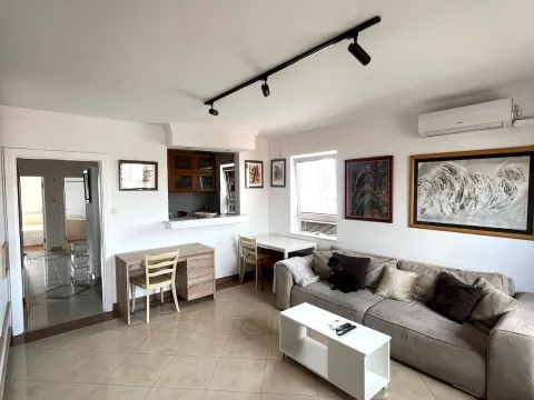 Izdavanje, trosoban stan, 65m², Vračar Sve Podlokacije, Beograd - image 5