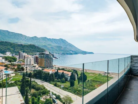 Prodaja, dvosoban stan, 65m², Bečići, Budva