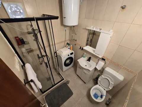 Rent, two bedroom apartment, 60m², Seljanovo, Tivat - image 5
