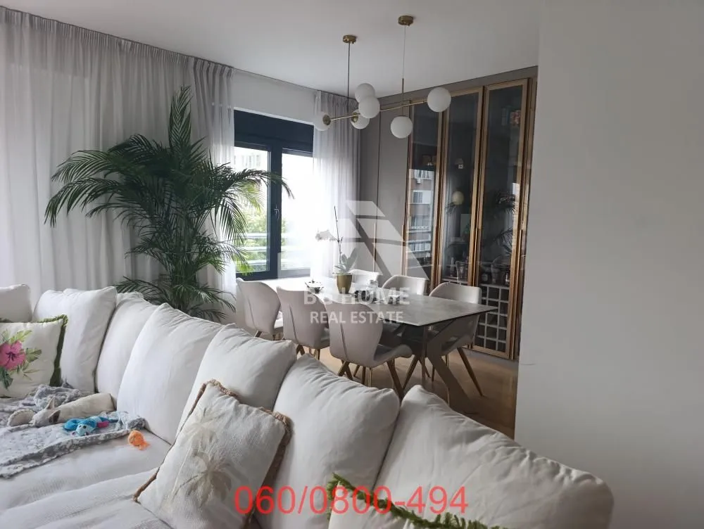 Sale, four bedroom apartment, 106m², Južni Bulevar, Vračar Sve Podlokacije