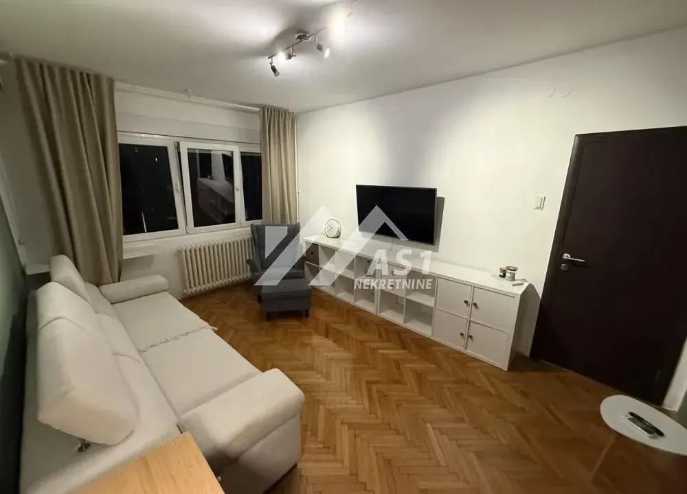 Izdavanje, dvosoban stan, 49m², Liman 2, Novi Sad Sve Podlokacije