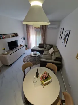 Rent, one bedroom apartment, 49m², Šušanj, Bar - image 2
