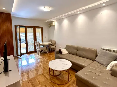 Rent, two bedroom apartment, 65m², Preko Morače, Podgorica - image 1
