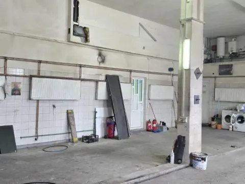 Izdavanje, poslovni prostor, 170m², Veternička rampa, Novi Sad Sve Podlokacije - image 4