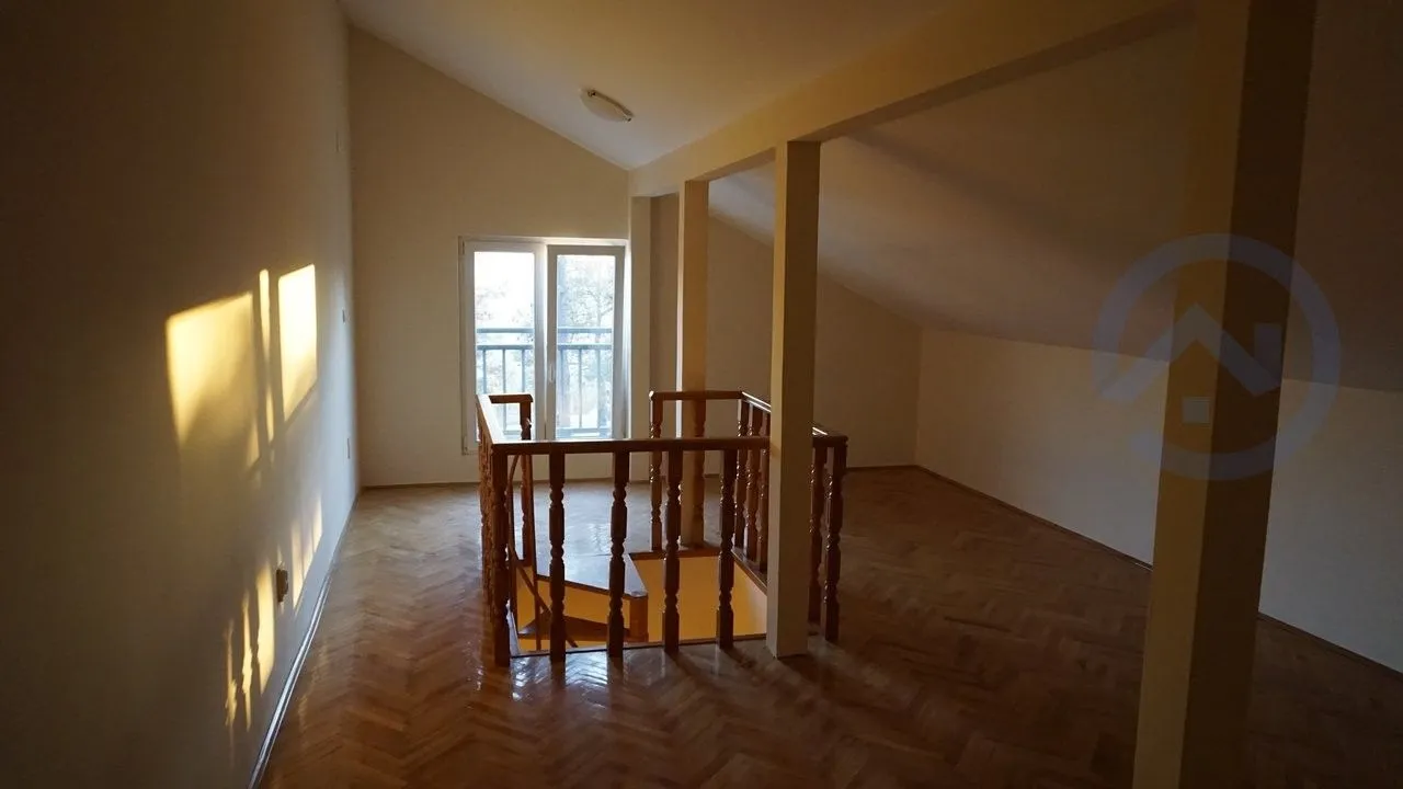 Prodaja, kuća, 300m², Kavač, Kotor