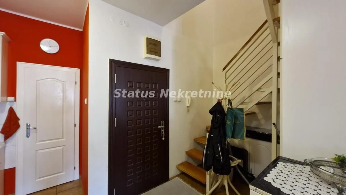 Prodaja, četvorosoban stan, 120m², Centar, Novi Sad