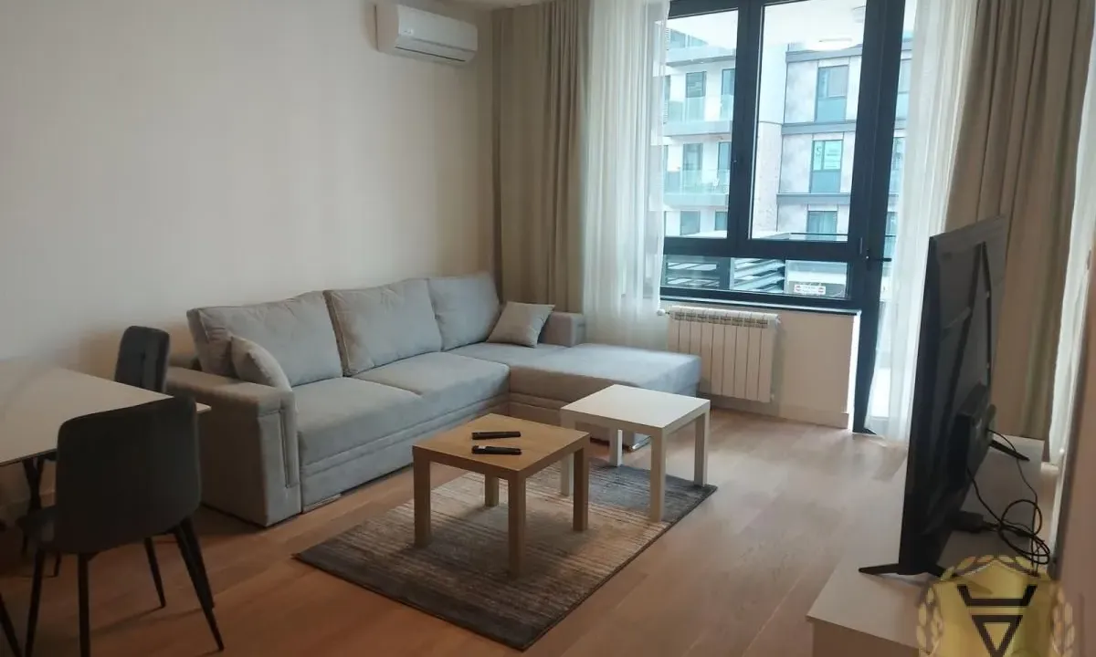 Izdavanje, dvosoban stan, 57m², Savski Venac, Beograd