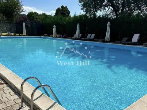 Prodaja, kuća, 177m², Lastva Grbaljska, Kotor