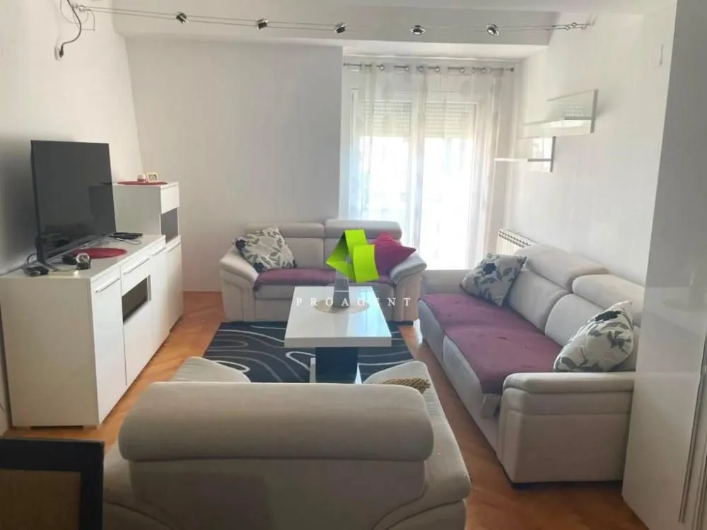 Rent, two bedroom apartment, 55m², Medijana, Niš