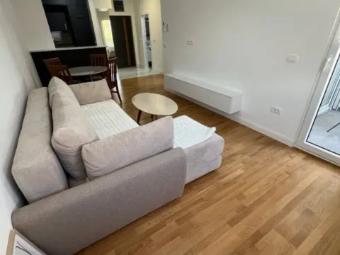 Izdavanje, jednosoban stan, 50m², Centar, Bar - image 4