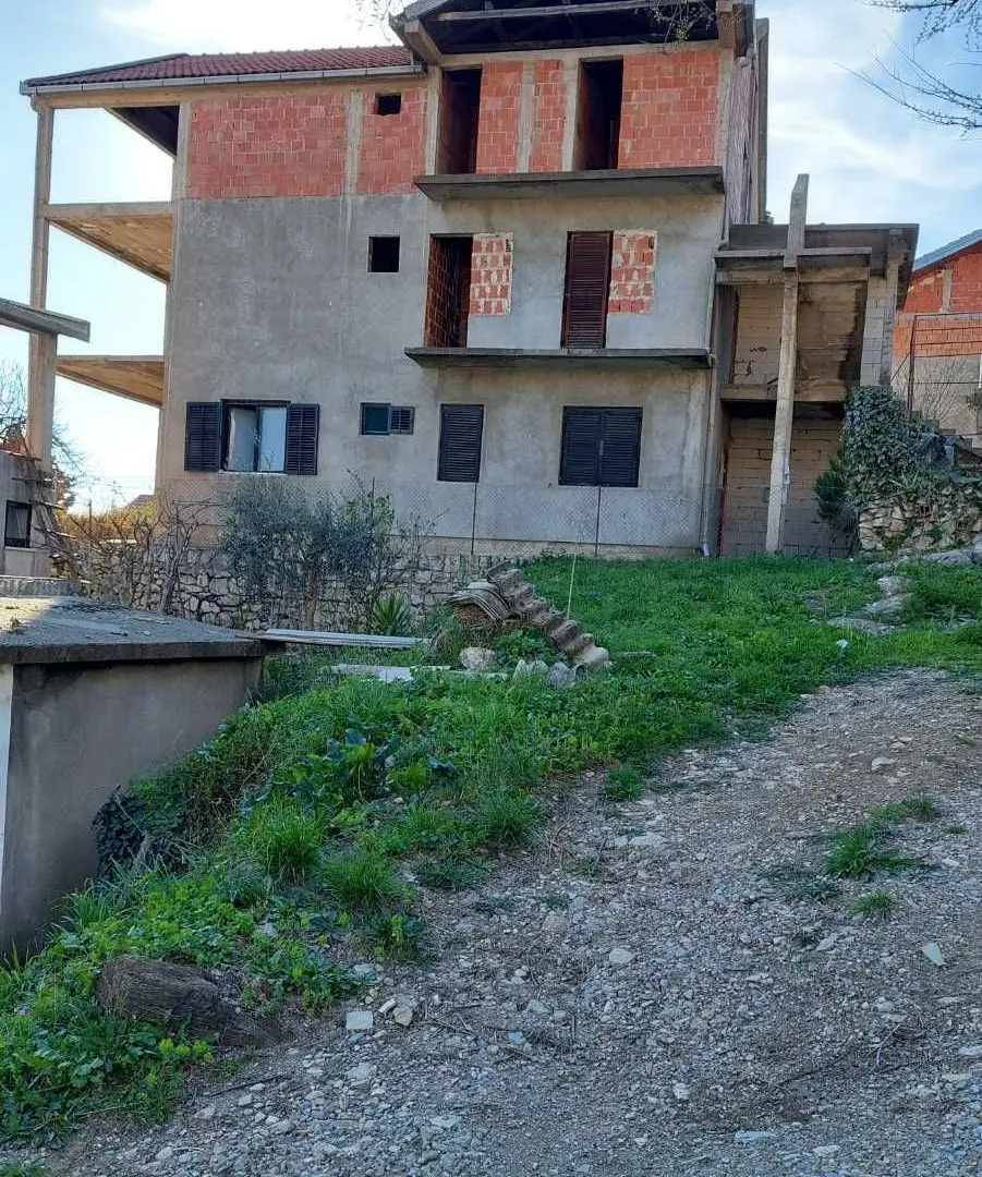 Sale, house, 240m², Bar, Crna Gora