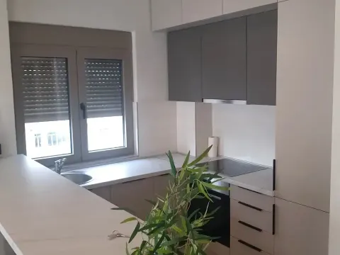 Izdavanje, stan, 70m², Tivat, Crna Gora - image 4