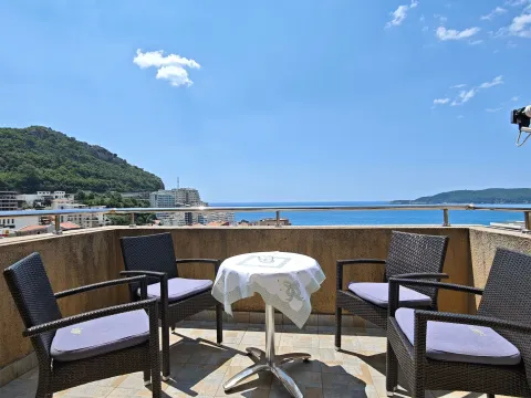Sale, one bedroom apartment, 44m², Rafailovići, Budva - image 2