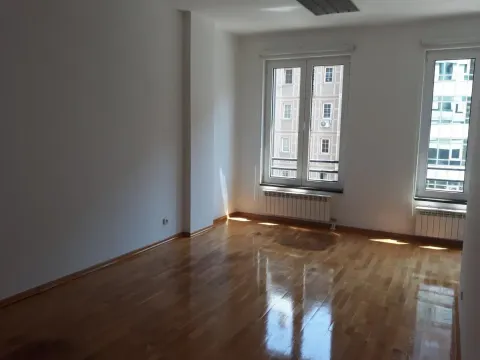 Rent, office space, 54m², Bulevar Oslobodjenja, Novi Sad Sve Podlokacije - image 3