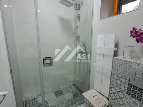 Izdavanje, trosoban stan, 80m², Novi Sad Sve Podlokacije, Novi Sad - image 9