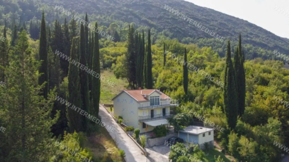 Prodaja, kuća, 231m², Sutorina, Herceg Novi