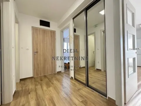 Izdavanje, trosoban stan, 100m², Zagorič, Podgorica - image 8