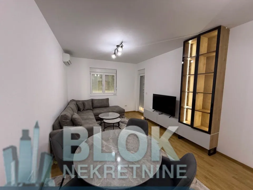 Rent, one bedroom apartment, 50m², Stari Aerodrom, Podgorica