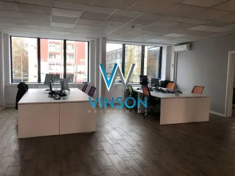 Izdavanje, poslovni prostor, 200m², Bulevar Oslobodjenja, Novi Sad Sve Podlokacije