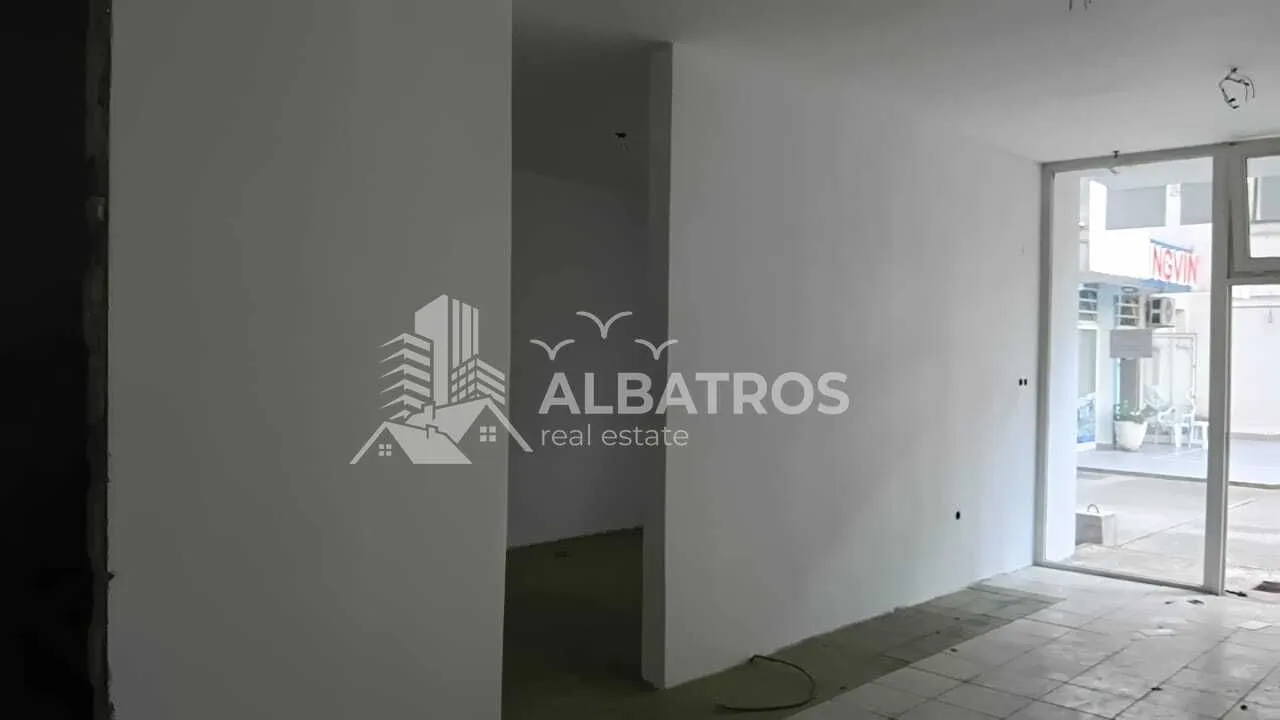 Rent, office space, 52m², Centar, Bar