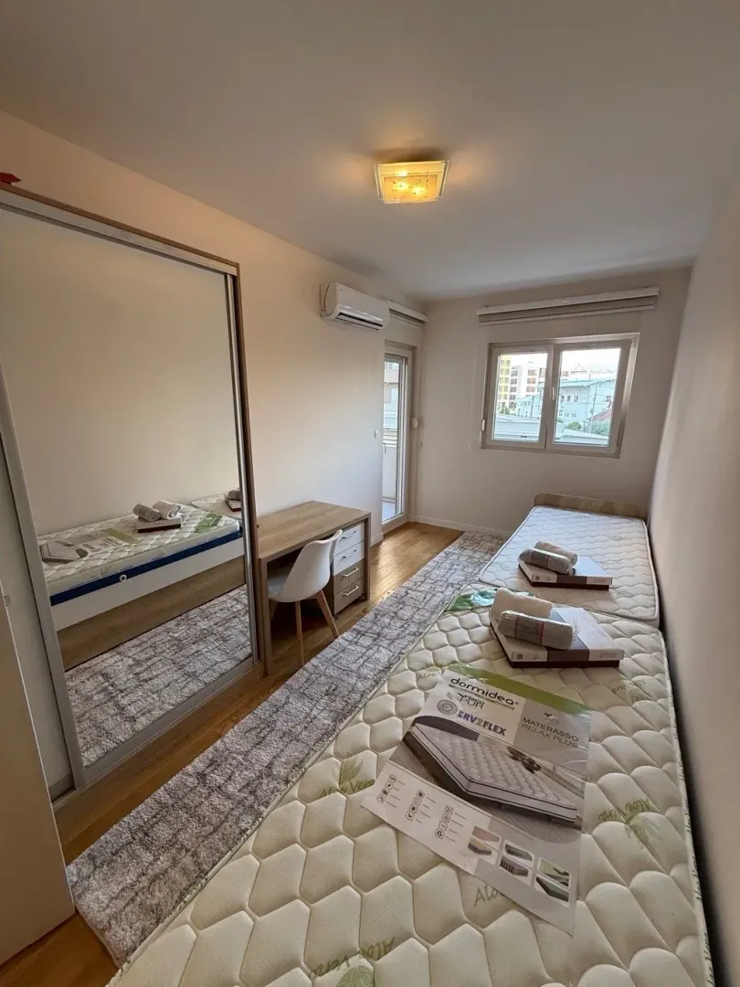 Rent, three bedroom apartment, 96m², Central Point, Podgorica