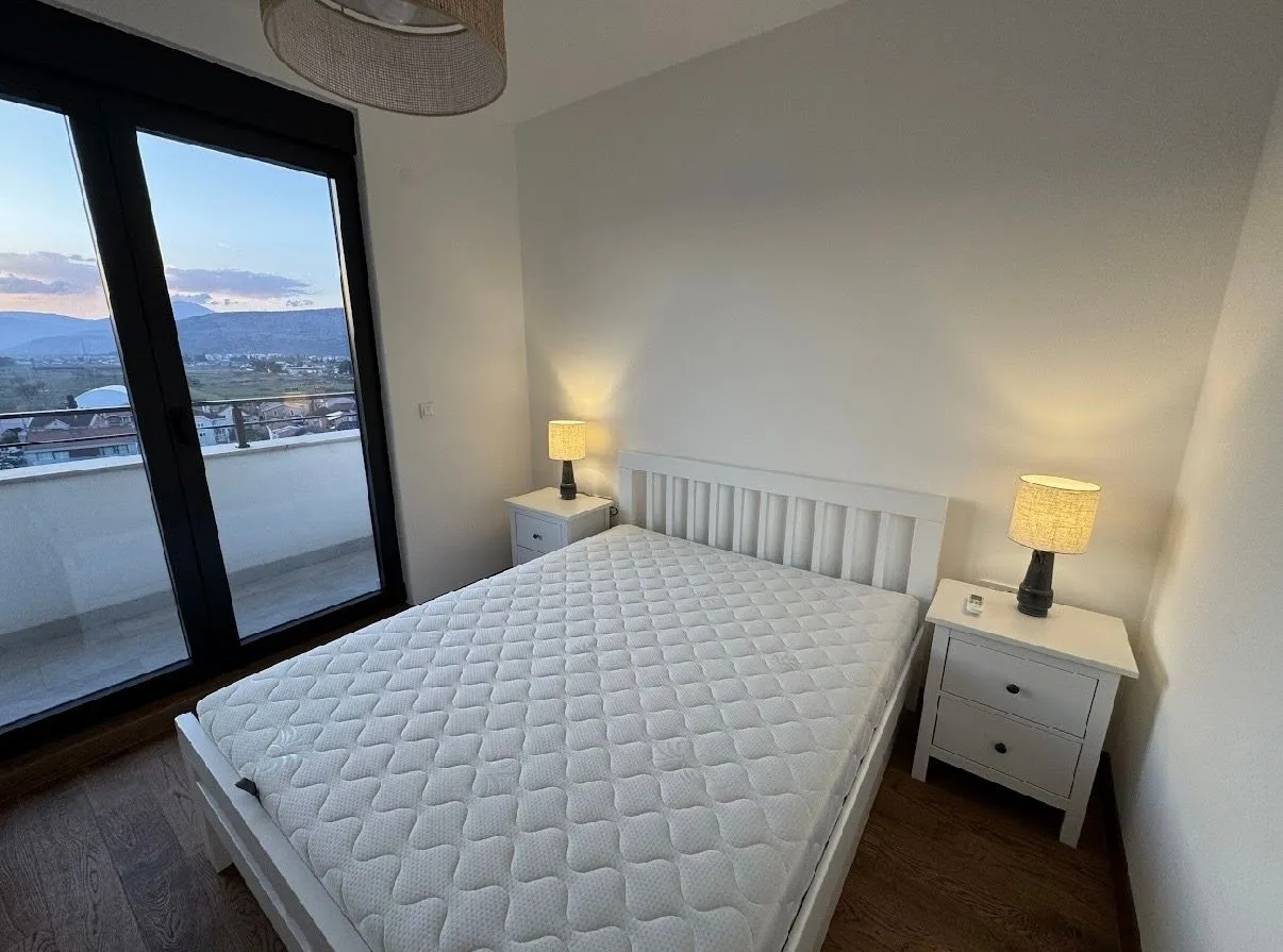 Rent, three bedroom apartment, 96m², Tološka šuma, Podgorica