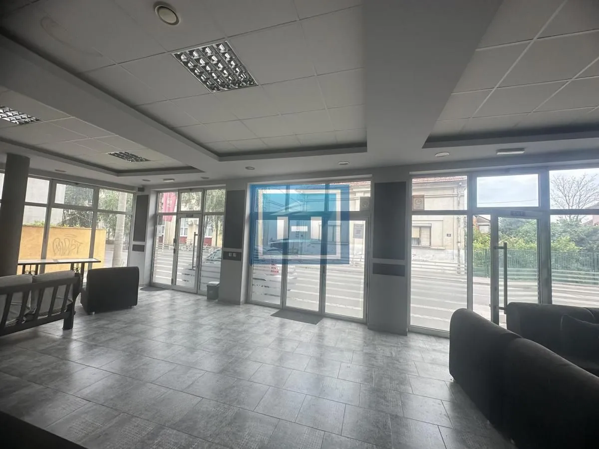 Sale, office space, 85m², Centar, Ćuprija