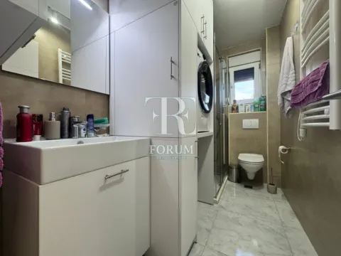 Izdavanje, trosoban stan, 117m², Centar, Podgorica - image 2