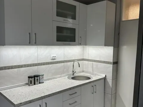 Izdavanje, dvosoban stan, 55m², Bulevar, Niš - image 4