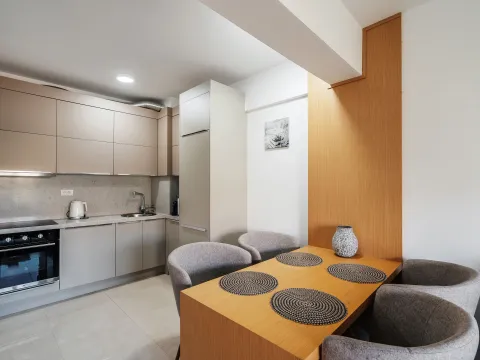 Sale, two bedroom apartment, 48m², Bečići, Budva - image 9