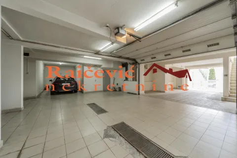 Prodaja, četvorosoban stan, 142m², Savski Venac, Beograd - image 18