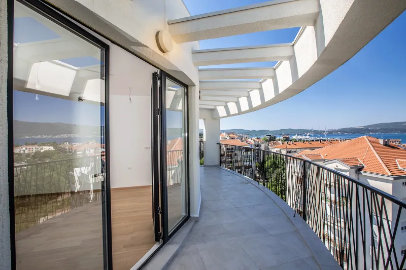 Prodaja, trosoban stan, 143m², Tivat, Crna Gora