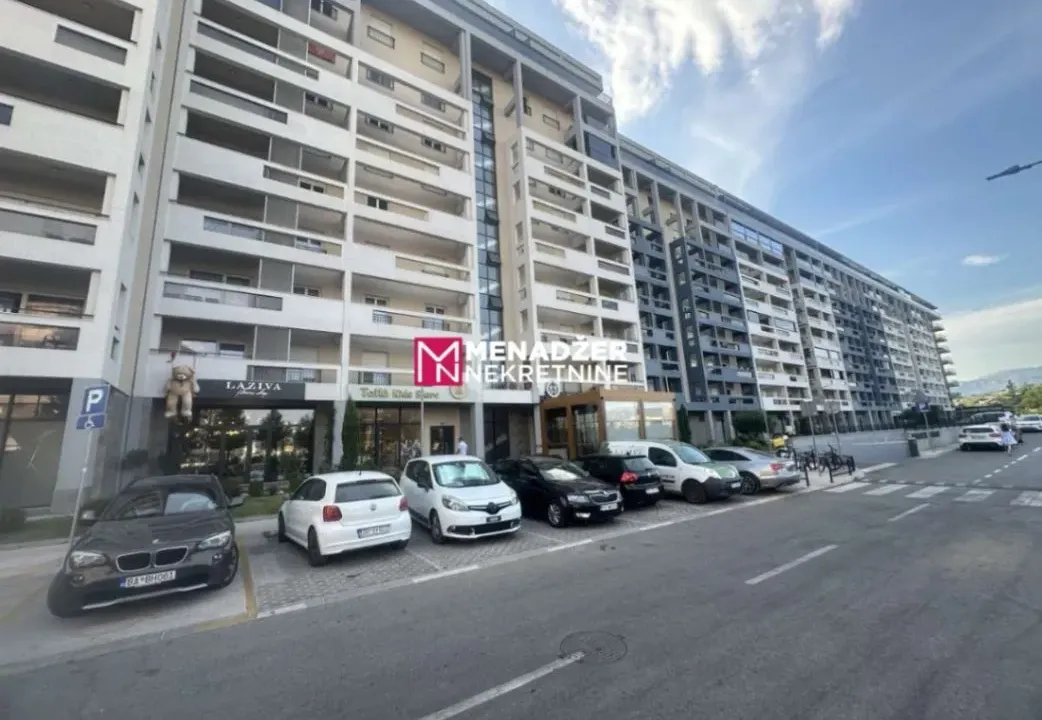 Izdavanje, dvosoban stan, 85m², Master Kvart, Podgorica