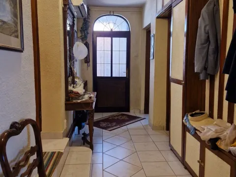 Prodaja, kuća, 79m², Vračar Sve Podlokacije, Beograd - image 12