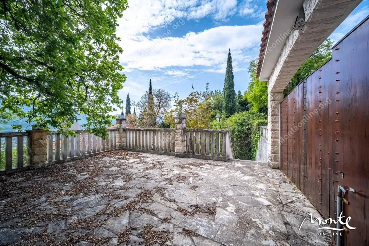 Prodaja, kuća, 188m², Sasovići, Herceg Novi