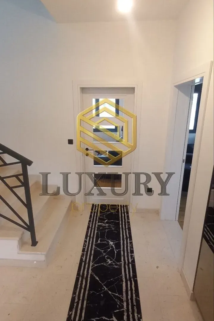 Rent, house, 2000m², Gornja Gorica, Podgorica
