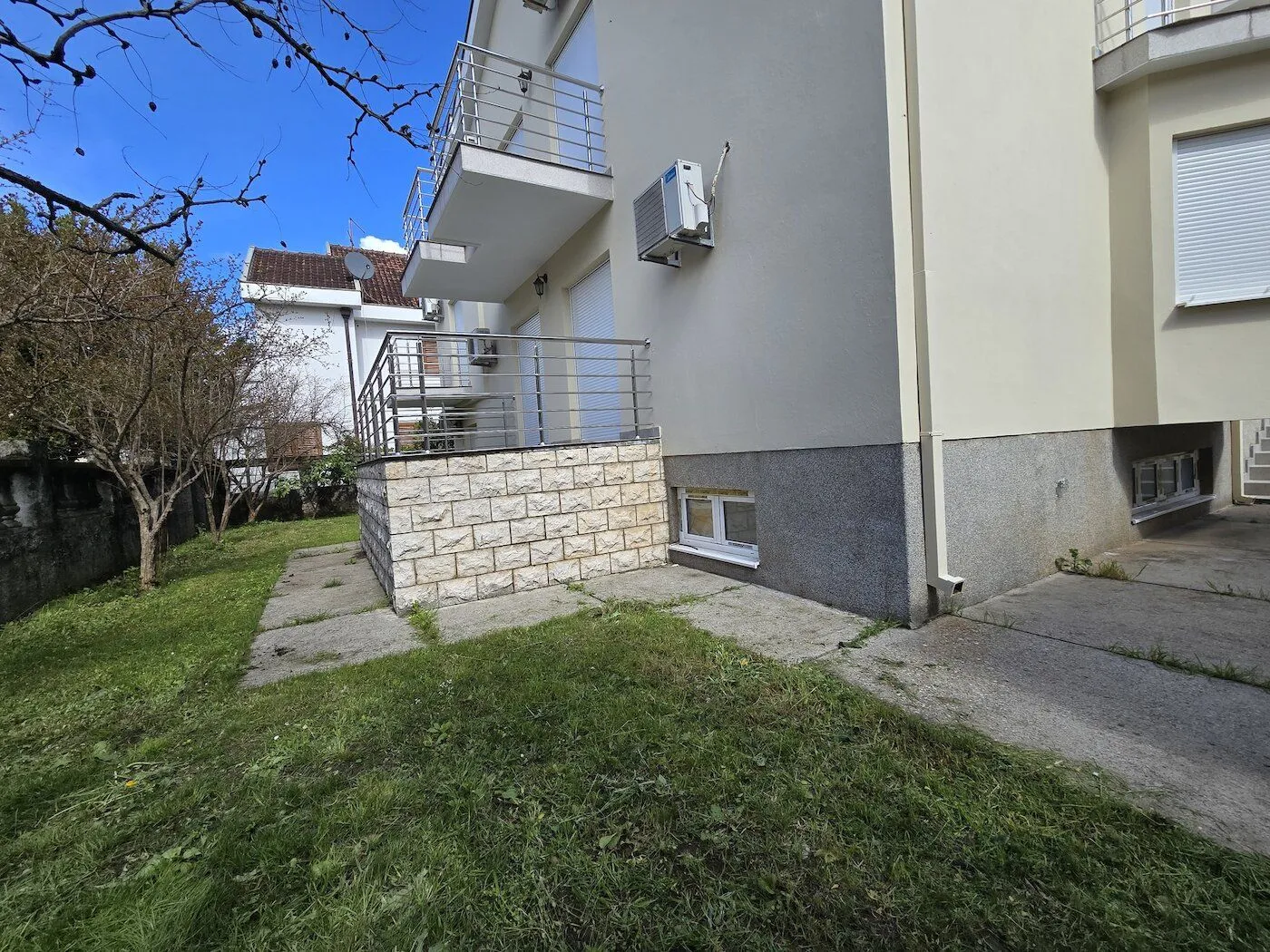 Rent, office space, 337m², Stari Aerodrom, Podgorica