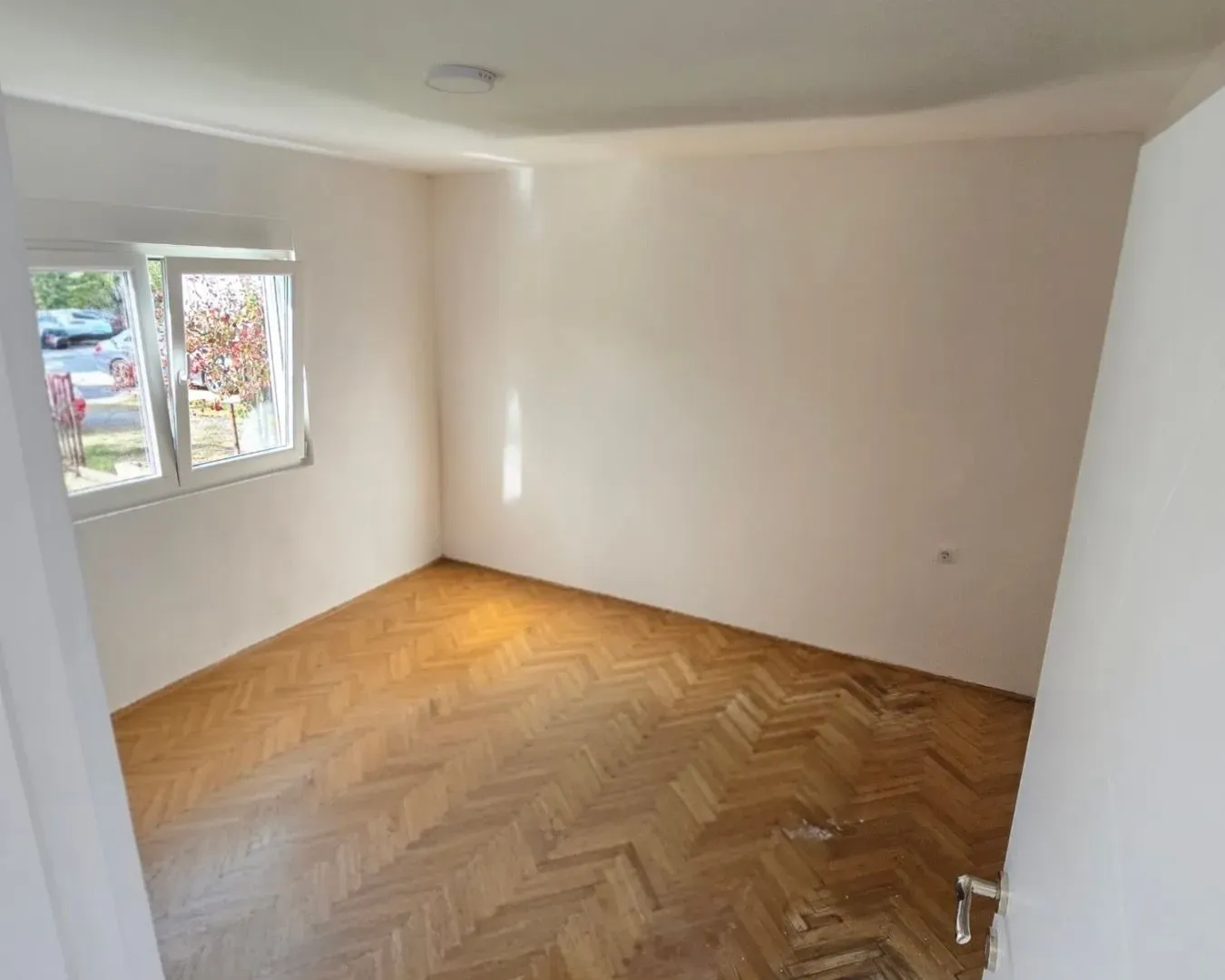 Izdavanje, kuća, 75m², Gornja Gorica, Podgorica