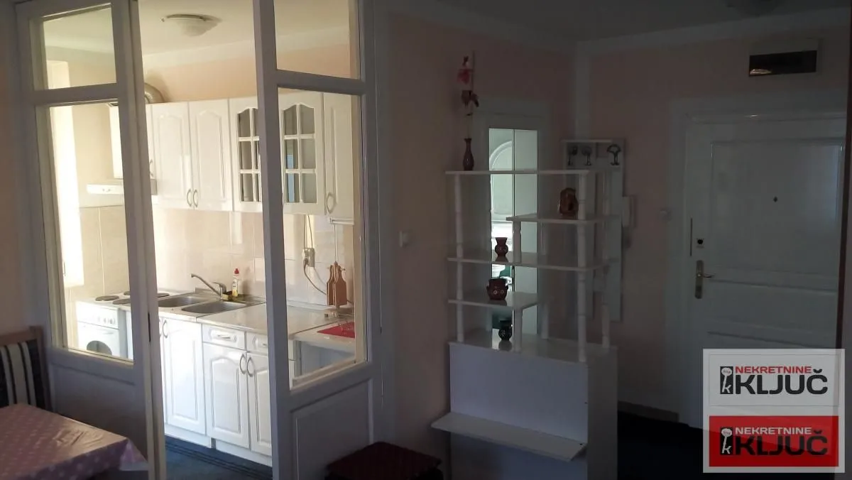 Prodaja, jednosoban stan, 29m², Grbavica, Novi Sad Sve Podlokacije