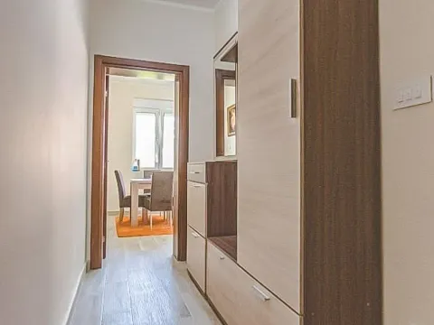 Izdavanje, jednosoban stan, 60m², Kotor, Crna Gora - image 10
