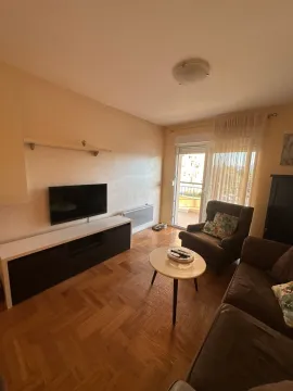 Prodaja, dvosoban stan, 69m², Centar, Bar - image 3