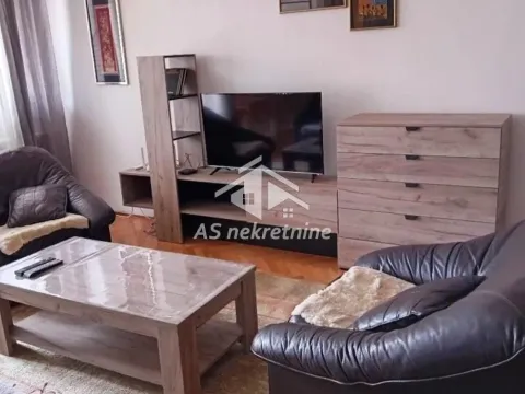 Izdavanje, dvosoban stan, 77m², Južni Bulevar, Vračar Sve Podlokacije - image 1