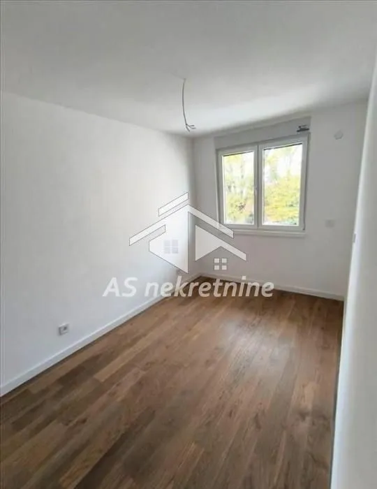 Sale, apartment, 58m², Zemun Cara Dušana, Zemun Sve Podlokacije