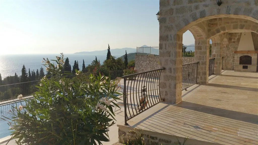 Sale, house, 500m², Drobni pijesak, Budva