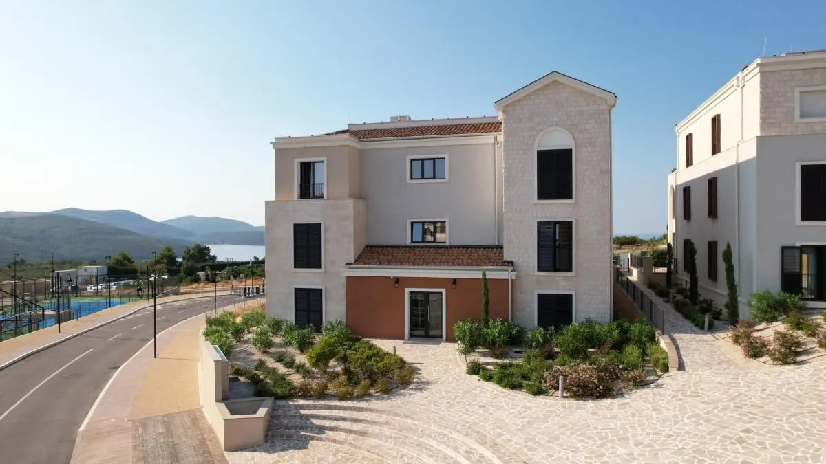 Prodaja, dvosoban stan, 98m², Luštica Bay, Tivat